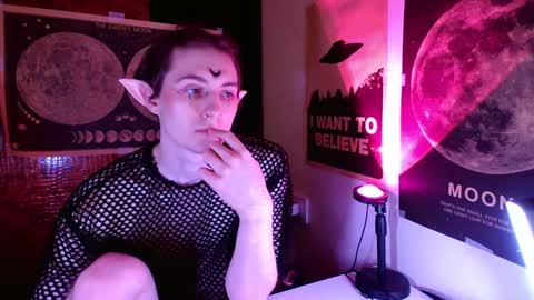 Snapshot of cosmonudes chatting on December 21, 2024, 7:27 pm Barry online show from December 21, 2024, 7:27 pm