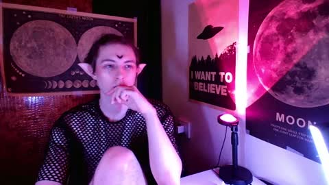 Snapshot of cosmonudes chatting on December 21, 2024, 10:30 pm Barry online show from December 21, 2024, 10:30 pm