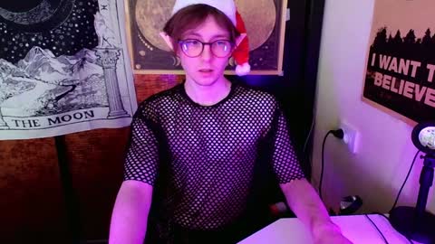 Snapshot of cosmonudes chatting on December 28, 2024, 9:52 am Barry online show from December 28, 2024, 9:52 am