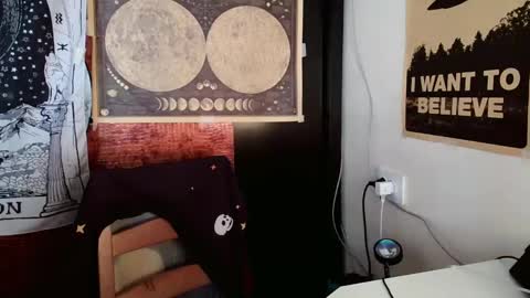 Snapshot of cosmonudes chatting on February 28, 2025, 12:09 pm Barry online show from February 28, 2025, 12:09 pm