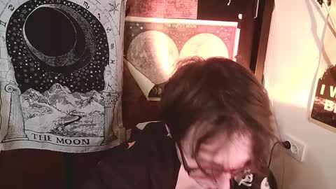 Snapshot of cosmonudes chatting on September 19, 2025, 5:57 pm Barry online show from September 19, 2025, 5:57 pm