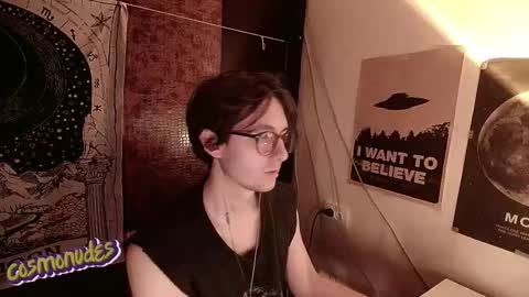 Snapshot of cosmonudes chatting on November 10, 2025, 1:54 pm Barry online show from November 10, 2025, 1:54 pm