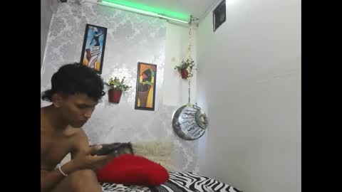 Snapshot of couple_boysx18 chatting on October 27, 2025, 4:49 am couple_boysx18 online show from October 27, 2025, 4:49 am