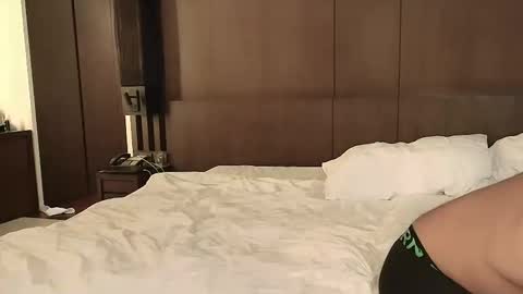 Snapshot of coupletoy97 chatting on January 18, 2025, 7:04 pm Sandra and Tom online show from January 18, 2025, 7:04 pm