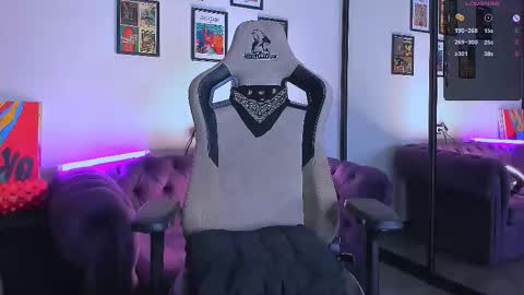 Snapshot of crazy_baby69 chatting on September 17, 2025, 10:28 am online show from September 17, 2025, 10:28 am