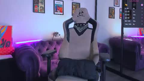 Snapshot of crazy_baby69 chatting on September 20, 2025, 5:25 pm online show from September 20, 2025, 5:25 pm