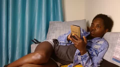 Snapshot of creamypro_ chatting on December 10, 2024, 11:00 am Taurus04 online show from December 10, 2024, 11:00 am