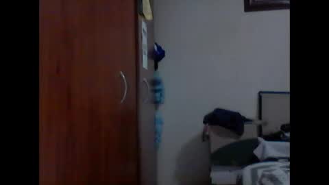 Snapshot of cris2428 chatting on January 17, 2025, 1:04 am cris2428 online show from January 17, 2025, 1:04 am