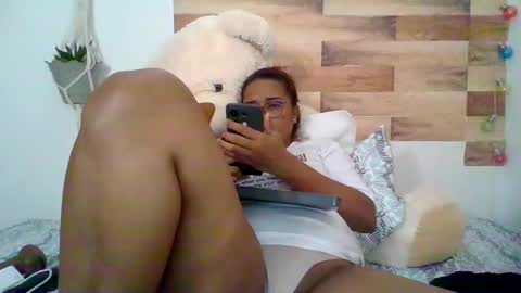 Snapshot of cristal_blanco chatting on February 24, 2025, 10:48 am cristal online show from February 24, 2025, 10:48 am