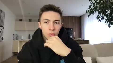 CristianoHailey online show from December 15, 2024, 8:41 am