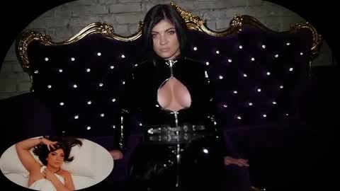 Snapshot of cristinann chatting on January 29, 2025, 12:35 pm Cristin online show from January 29, 2025, 12:35 pm