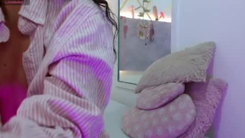 Cristin online show from October 7, 2025, 1:03 am
