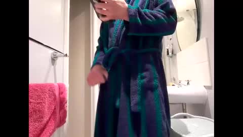 Snapshot of croup45 chatting on February 24, 2025, 8:49 am croup45 online show from February 24, 2025, 8:49 am