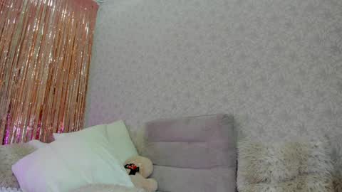 Snapshot of crystalnut chatting on December 6, 2024, 7:21 am Maria online show from December 6, 2024, 7:21 am