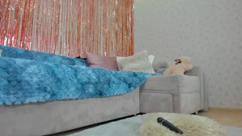 Snapshot of crystalnut chatting on January 9, 2025, 7:10 am Maria online show from January 9, 2025, 7:10 am