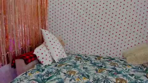 Snapshot of crystalnut chatting on February 13, 2025, 3:18 am Maria online show from February 13, 2025, 3:18 am