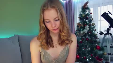 Snapshot of cuddle_kitten chatting on January 2, 2025, 7:01 am Alexia online show from January 2, 2025, 7:01 am