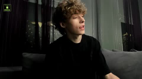 Snapshot of curlytwinkboy chatting on September 15, 2025, 3:23 pm KEVIN online show from September 15, 2025, 3:23 pm