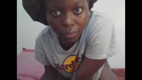 curved_nyash online show from October 22, 2025, 10:26 am