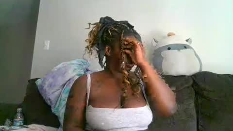 Snapshot of curvyychocolate chatting on December 27, 2024, 6:53 pm curvyychocolate online show from December 27, 2024, 6:53 pm