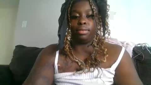Snapshot of curvyychocolate chatting on December 30, 2024, 4:40 pm curvyychocolate online show from December 30, 2024, 4:40 pm