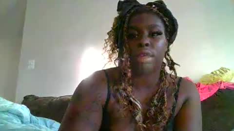 Snapshot of curvyychocolate chatting on December 31, 2024, 10:45 pm curvyychocolate online show from December 31, 2024, 10:45 pm
