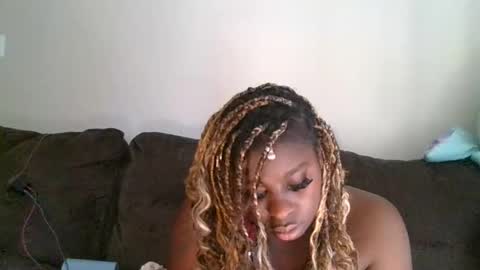 Snapshot of curvyychocolate chatting on January 7, 2025, 6:56 pm curvyychocolate online show from January 7, 2025, 6:56 pm