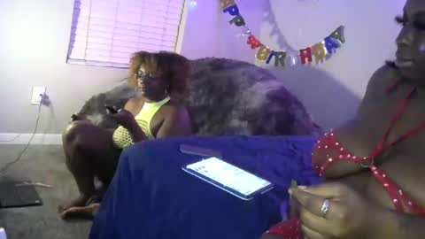 Snapshot of curvyychocolate chatting on November 8, 2025, 6:02 am curvyychocolate online show from November 8, 2025, 6:02 am