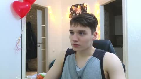 Snapshot of cute_junk chatting on February 15, 2025, 8:33 pm Kite and Jack online show from February 15, 2025, 8:33 pm