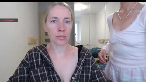 Snapshot of cute_lion_ chatting on October 15, 2025, 2:39 pm cute_lion_ online show from October 15, 2025, 2:39 pm