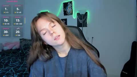 Snapshot of cute_little_ass chatting on October 3, 2025, 3:42 pm Emily online show from October 3, 2025, 3:42 pm