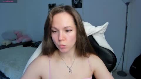 Snapshot of cute_little_ass chatting on November 3, 2025, 4:03 am Emily online show from November 3, 2025, 4:03 am