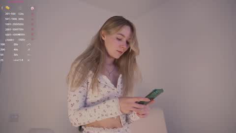 Snapshot of cute_pie_an chatting on January 15, 2025, 6:12 am AN online show from January 15, 2025, 6:12 am