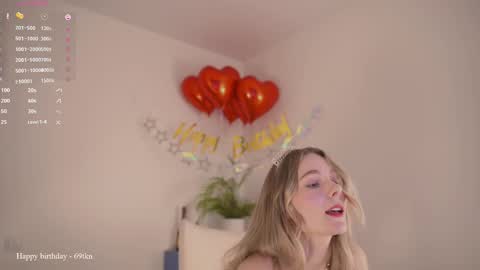 Snapshot of cute_pie_an chatting on March 1, 2025, 8:10 pm AN online show from March 1, 2025, 8:10 pm