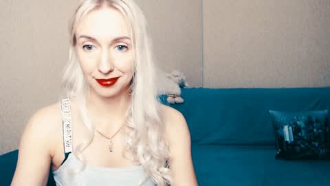 Snapshot of cute_smile_shy chatting on December 28, 2024, 8:36 pm cute_smile_shy online show from December 28, 2024, 8:36 pm