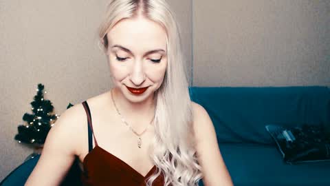 Snapshot of cute_smile_shy chatting on January 5, 2025, 7:17 pm cute_smile_shy online show from January 5, 2025, 7:17 pm