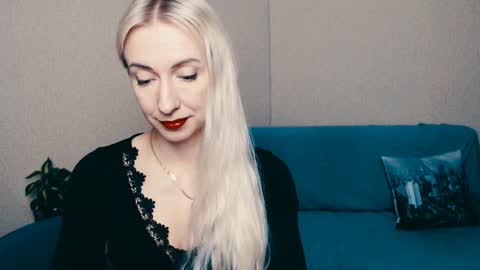 Snapshot of cute_smile_shy chatting on January 23, 2025, 8:24 pm cute_smile_shy online show from January 23, 2025, 8:24 pm