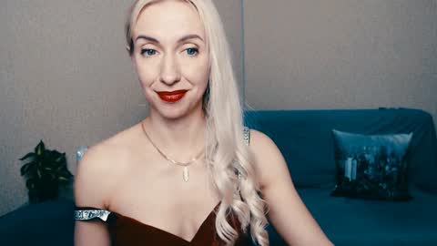 Snapshot of cute_smile_shy chatting on January 25, 2025, 12:38 am cute_smile_shy online show from January 25, 2025, 12:38 am