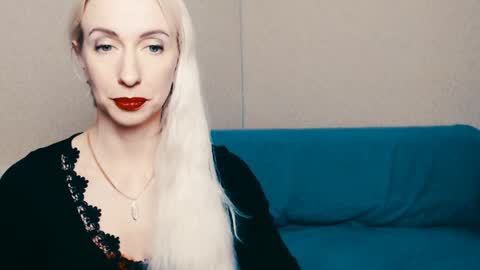 Snapshot of cute_smile_shy chatting on February 25, 2025, 7:03 pm cute_smile_shy online show from February 25, 2025, 7:03 pm