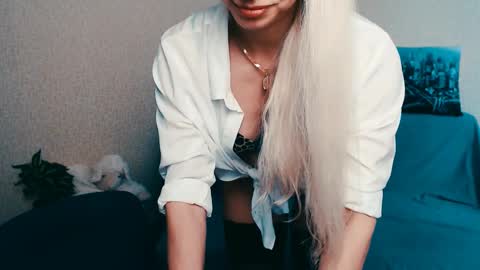 Snapshot of cute_smile_shy chatting on March 11, 2025, 11:33 am cute_smile_shy online show from March 11, 2025, 11:33 am