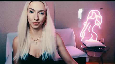 Snapshot of cute_smile_shy chatting on September 11, 2025, 7:47 pm cute_smile_shy online show from September 11, 2025, 7:47 pm