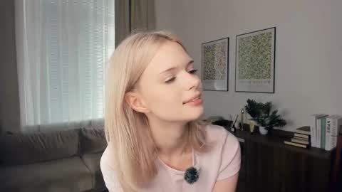 Alice online show from October 4, 2025, 8:45 am
