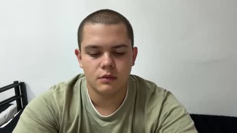 Snapshot of cutebutnaughty_ chatting on October 3, 2025, 6:49 pm Alex online show from October 3, 2025, 6:49 pm