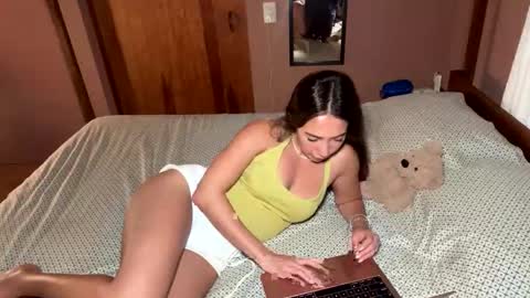 Cami online show from November 21, 2025, 1:37 am
