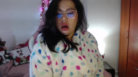 Snapshot of cutejess45 chatting on December 11, 2024, 8:26 am tell me jess   online show from December 11, 2024, 8:26 am