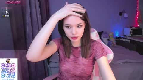 Snapshot of cutie_bellle chatting on January 30, 2025, 10:30 pm belle online show from January 30, 2025, 10:30 pm