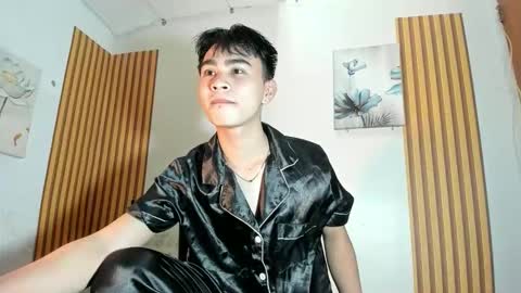Snapshot of cutie_luwi chatting on October 20, 2025, 11:43 am luwi online show from October 20, 2025, 11:43 am