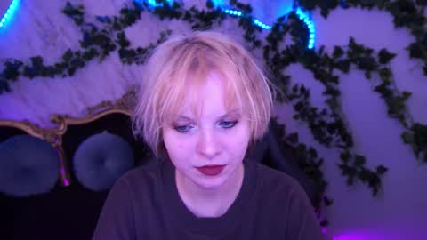 Snapshot of cutiiebunny chatting on October 25, 2025, 6:43 am cutiiebunny online show from October 25, 2025, 6:43 am