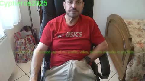 Snapshot of cypheros2025 chatting on October 9, 2025, 4:49 pm Chris online show from October 9, 2025, 4:49 pm