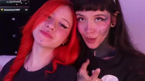 Snapshot of daarlene chatting on January 25, 2025, 4:03 pm Darlene online show from January 25, 2025, 4:03 pm